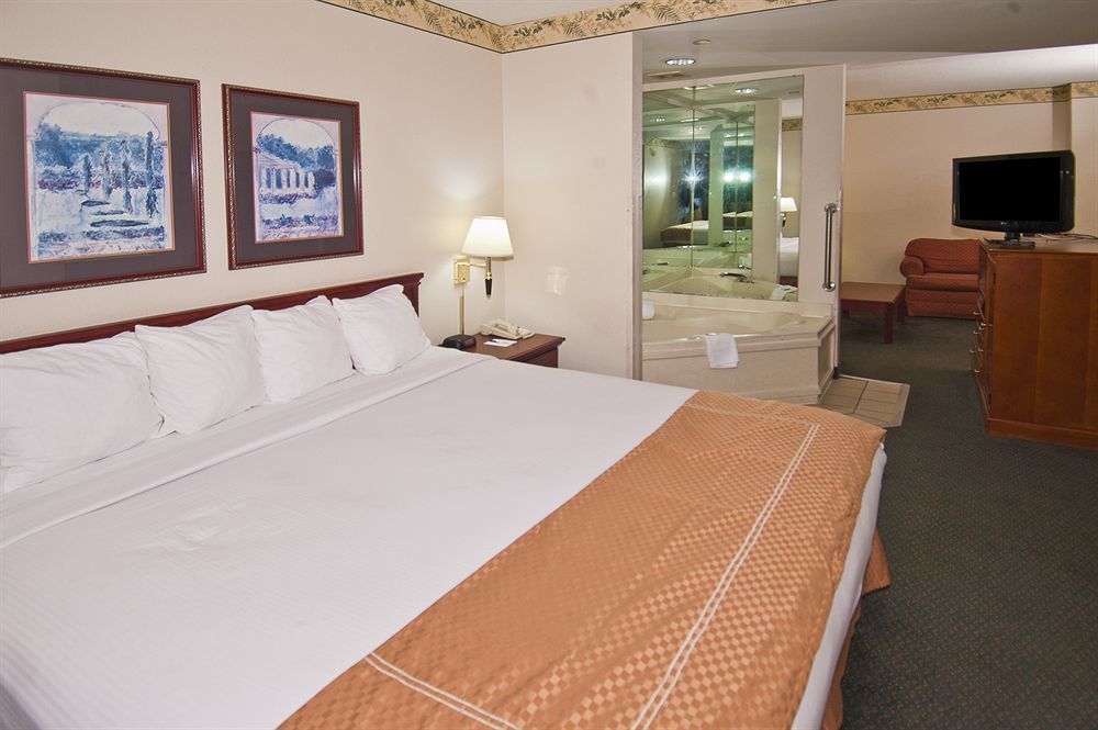 Baymont By Wyndham Jackson/Ridgeland Hotel Eksteriør billede